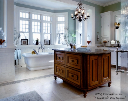 Great views and open floor plans can maximize your beach house bathroom's space. 